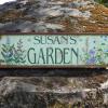 Garden Signs, Handmade Wood Signs, Indoor and Outdoor Signs, Custom and Personalized Wood Signs, Floral Designs, Flower Stencils, Handcrafted Signs, Outdoor Decor, Made by Crow Bar D'signs, USA